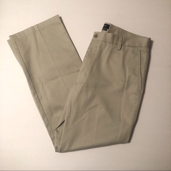 Dockers Other - Dockers khakis D2 straight fit 34x32